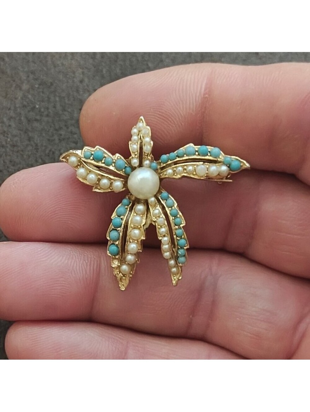 1970s/80s Gold Tone Starfish With Faux Turquoise Beads & Faux Pearls Brooch Pin